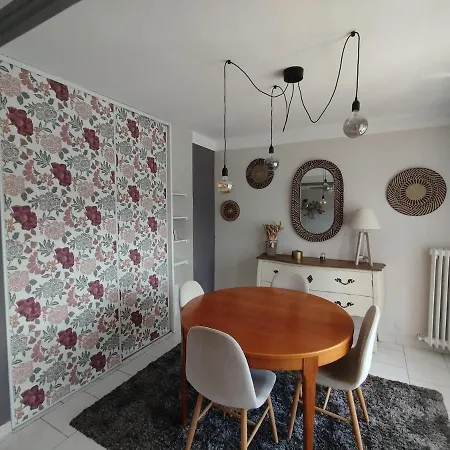Olbus Riquier, Stylish And Bright Apt, Wifi Hyères