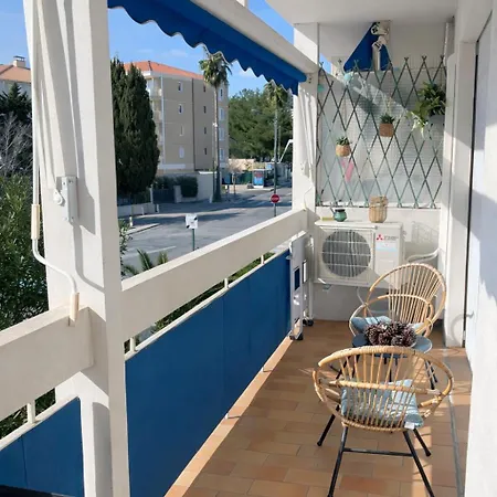 A Proximite Du Jardin Olbius Riquier Apartmán *